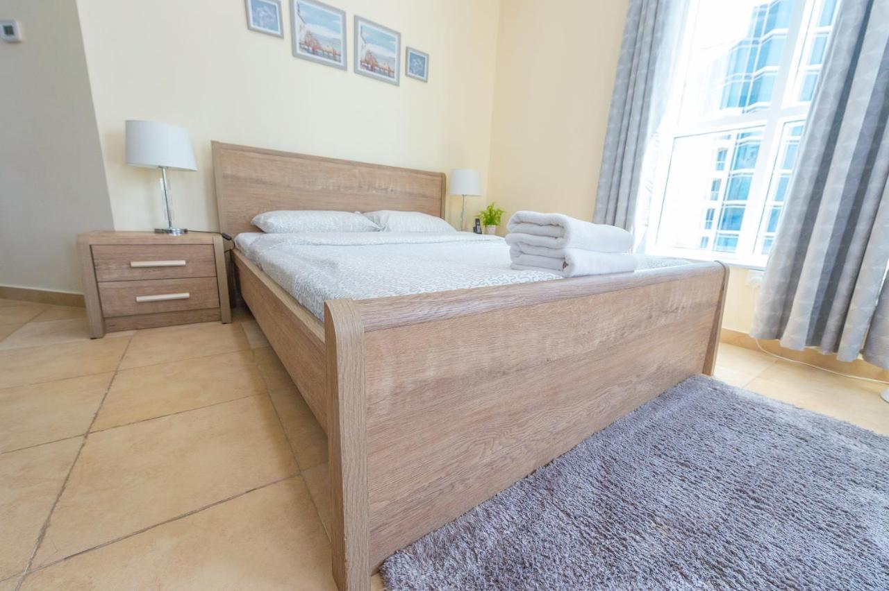 Luxury Escapes - Modern Budget Studio With Balcony In Jlt! Dubai Exterior photo